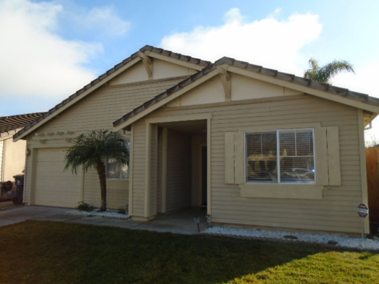 Nice Single Story 3 Bedroom 2 Bath In Davis – photo 2