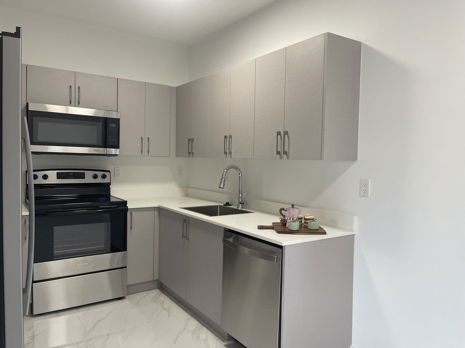 2304 East 4th Avenue – photo 4