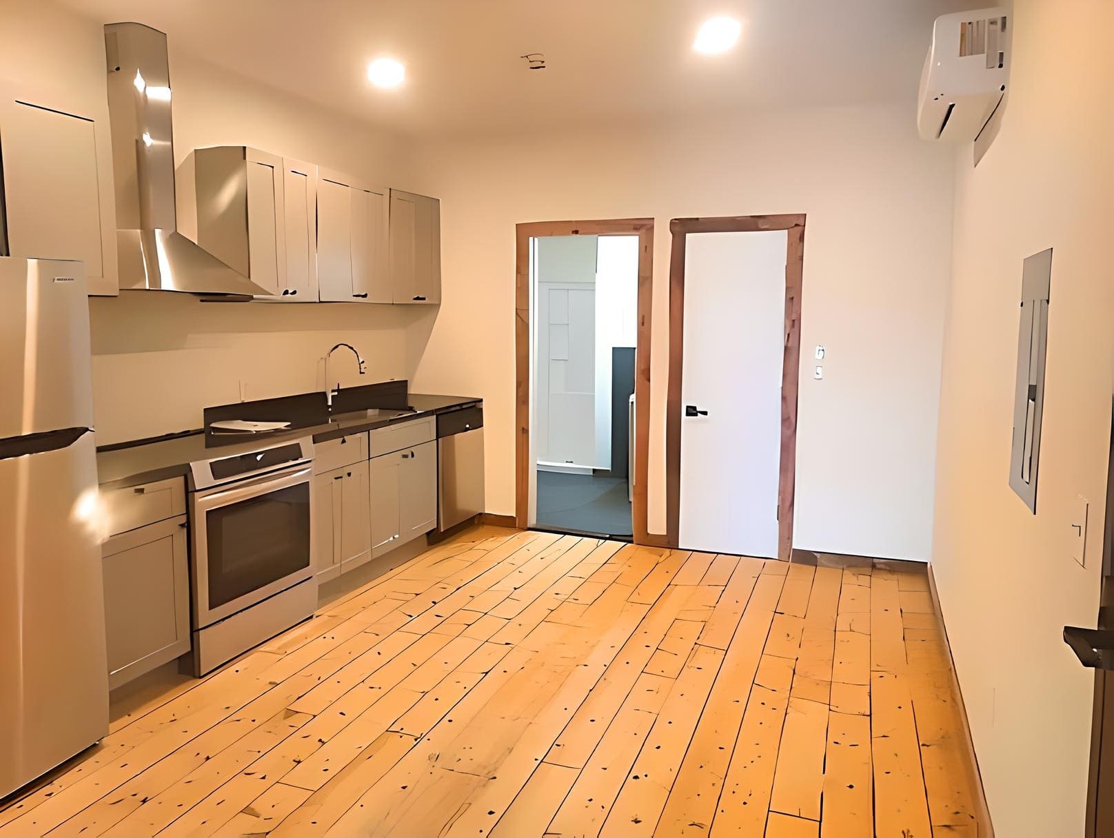 257 3rd Street – photo 1