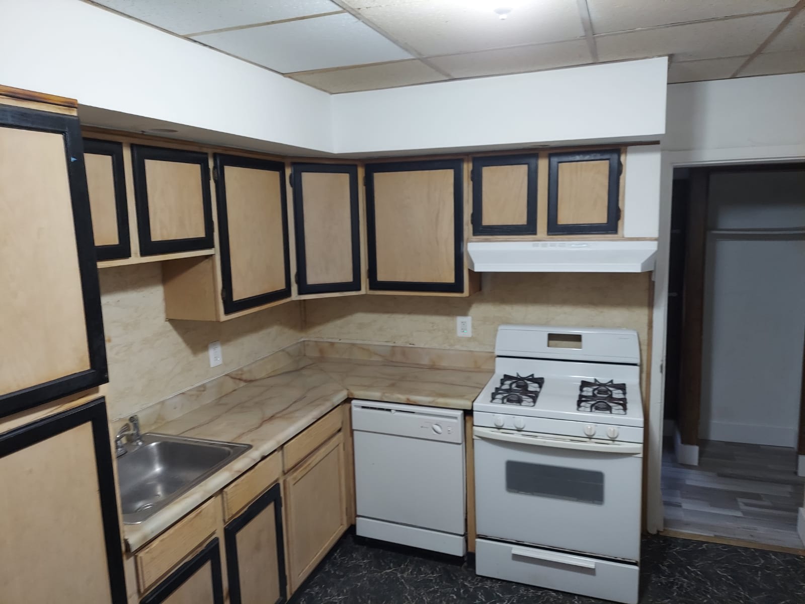 659 E Clearfield St – photo 4