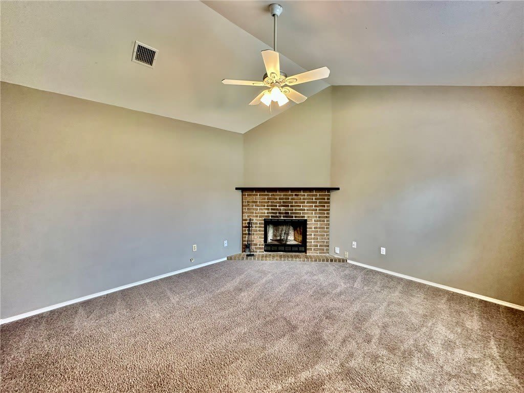 2437 W Gum Street – photo 4