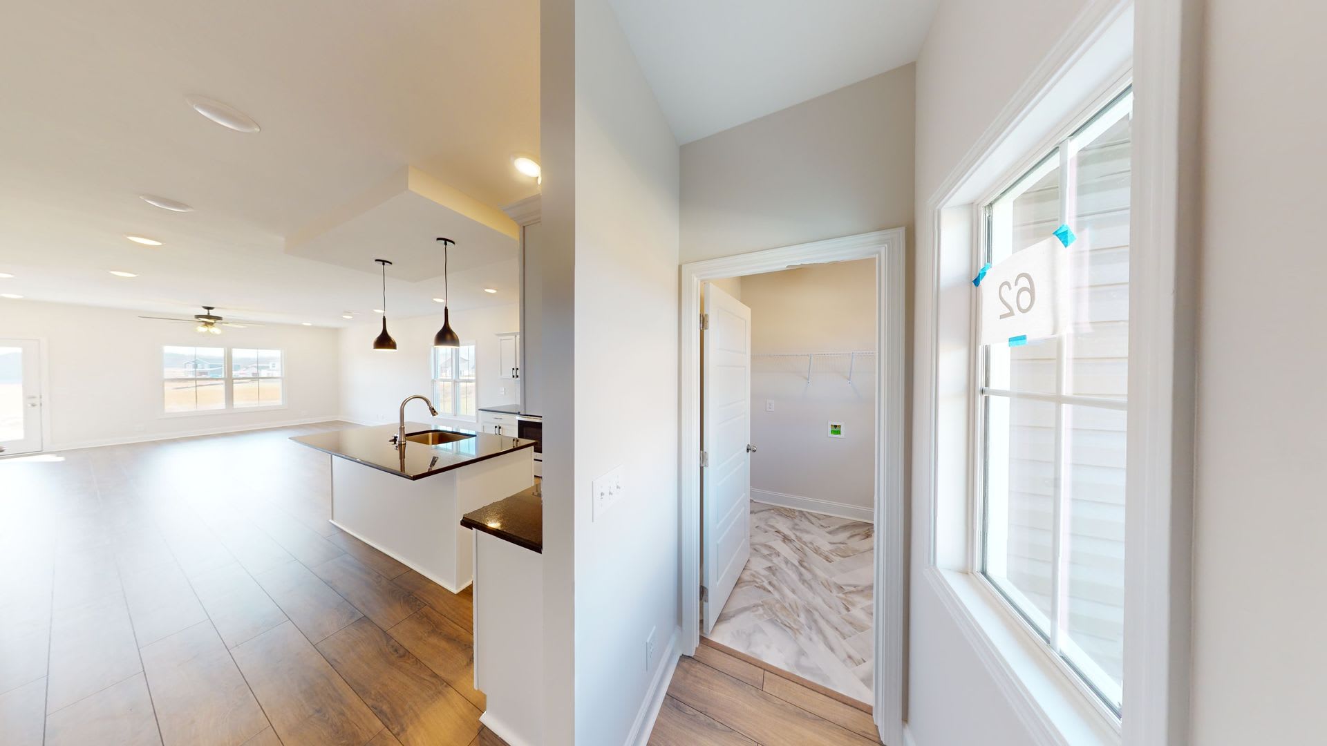 Modern Comfort, Great Location, and Pet-Friendly Living – photo 3