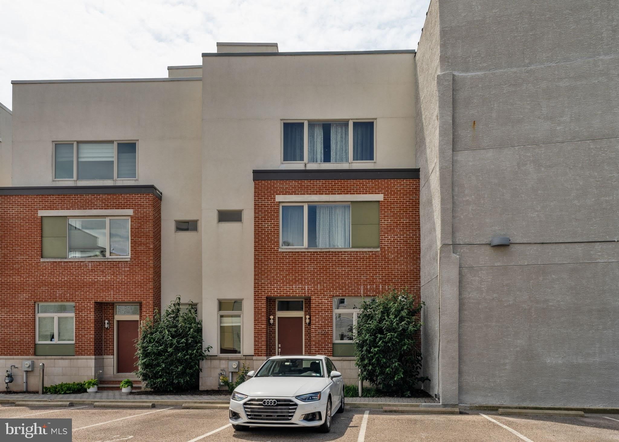 806 MONTROSE Street – photo 1