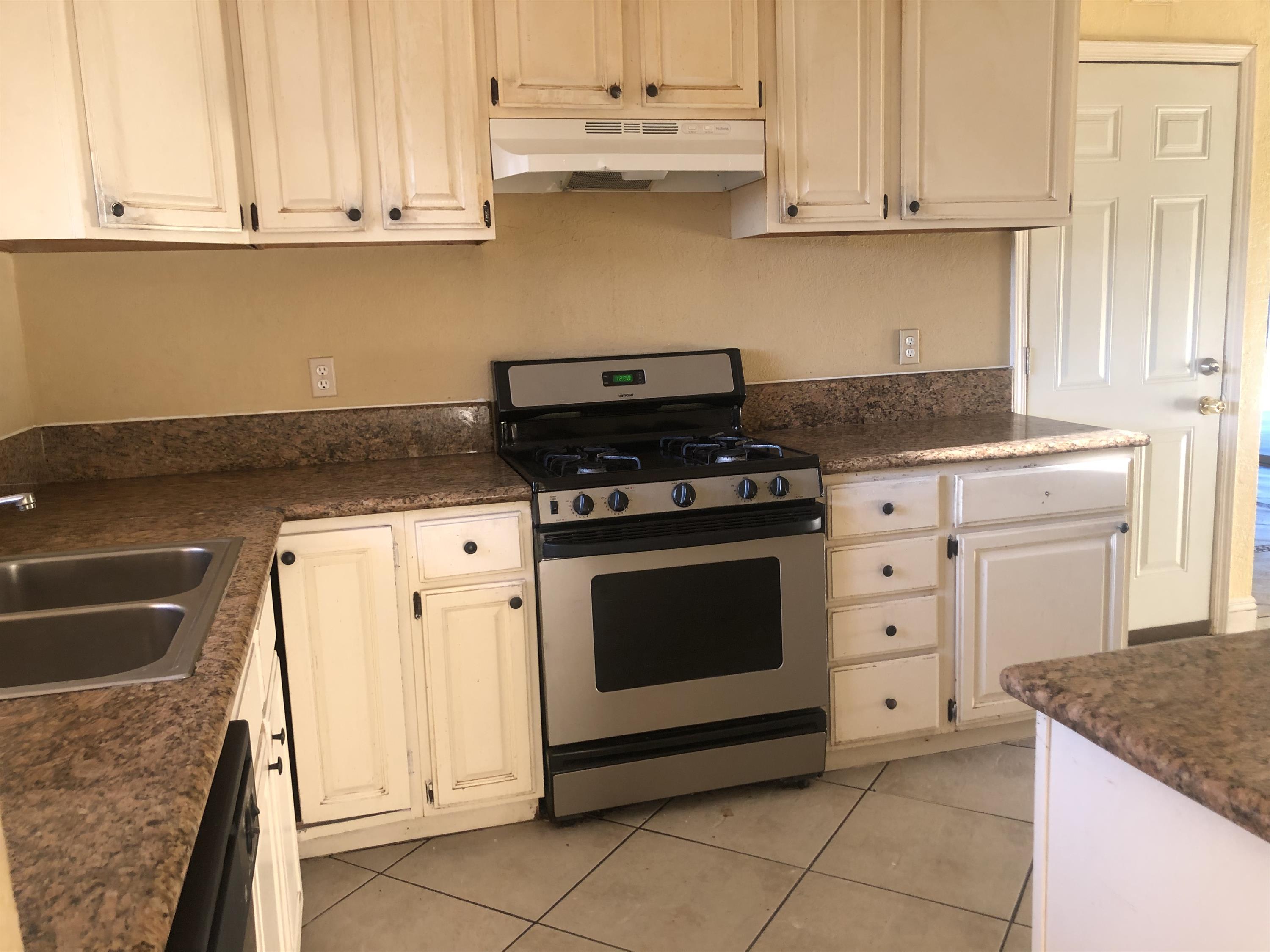 7701 Rotherton Way – photo 5