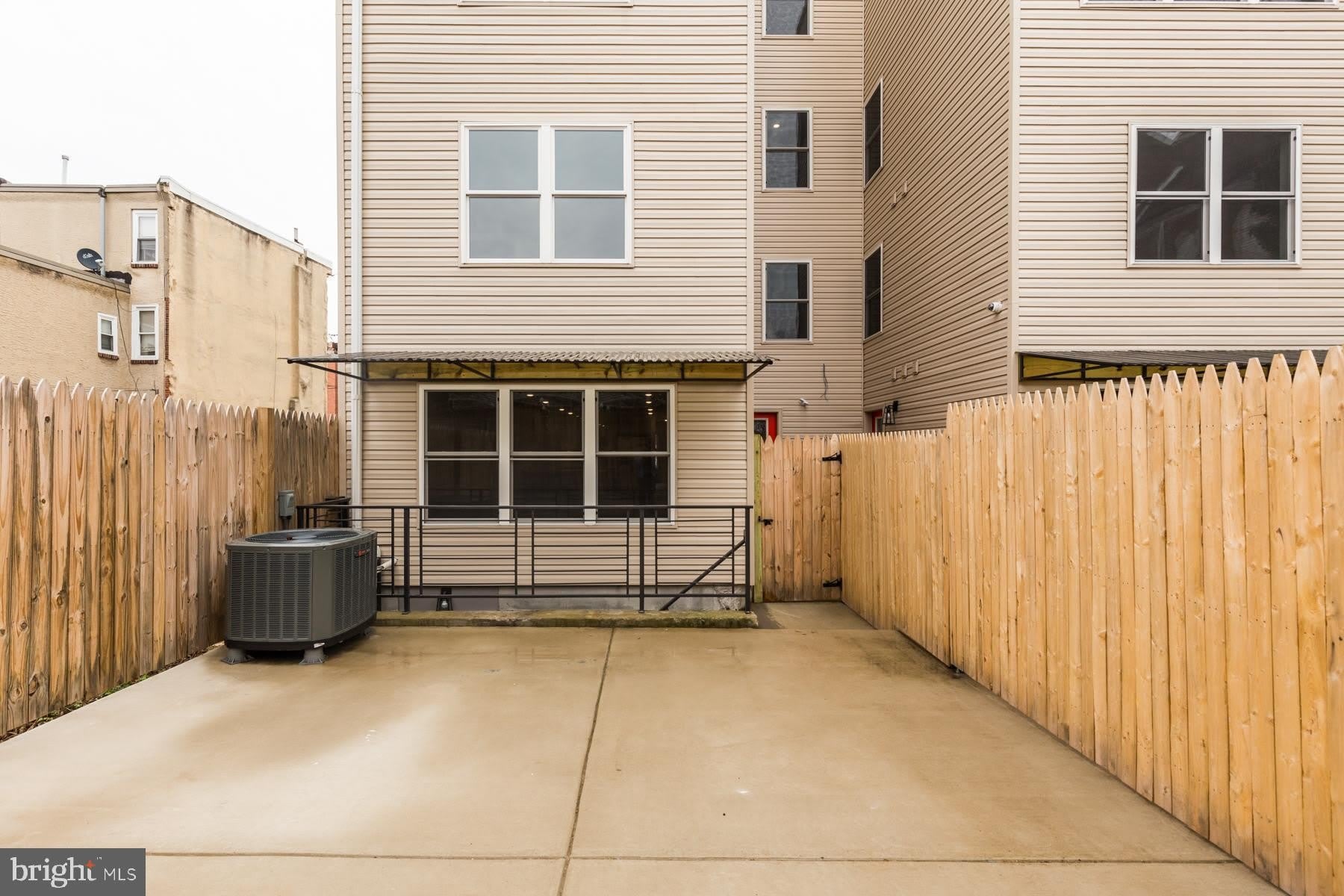 1724 N Marshall Street – photo 2