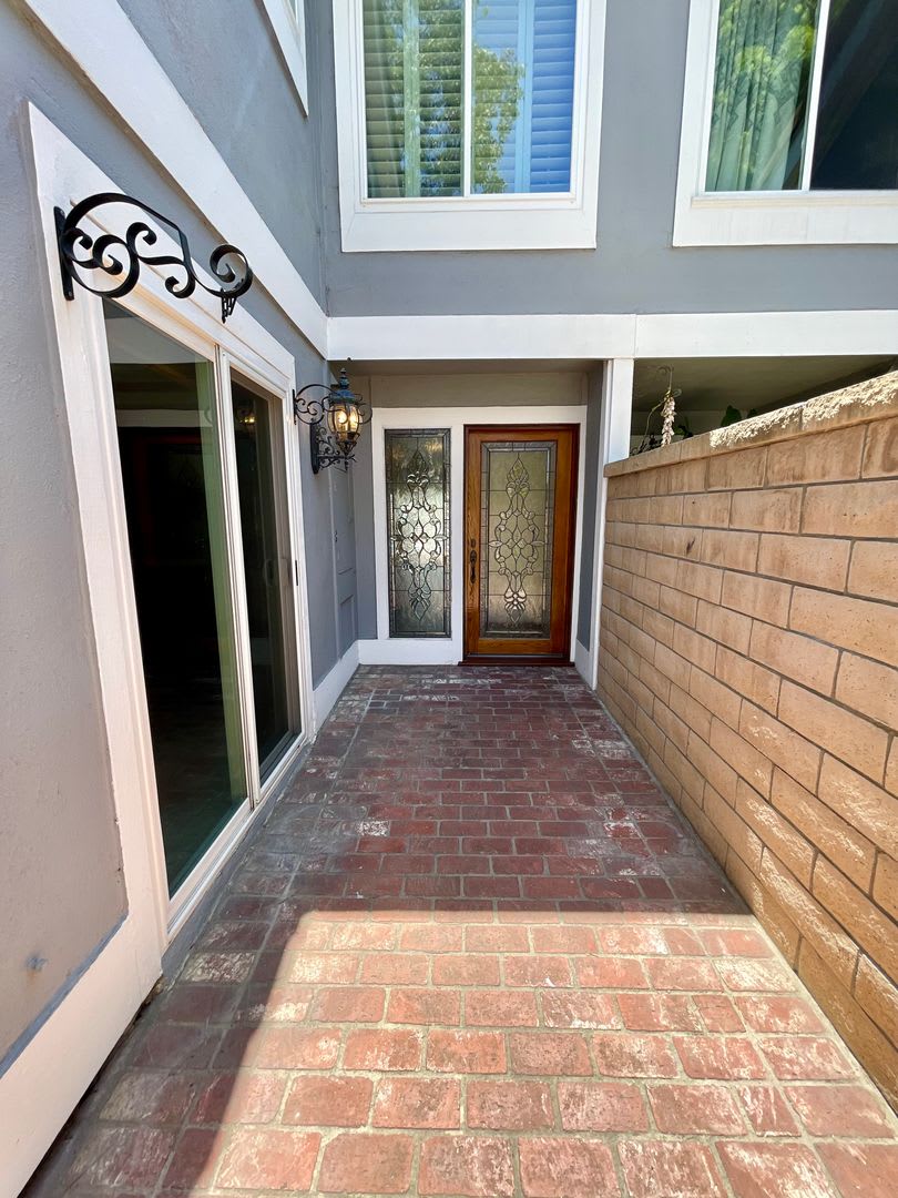 Wake Up to Waterfront Views in Huntington Harbour – photo 4