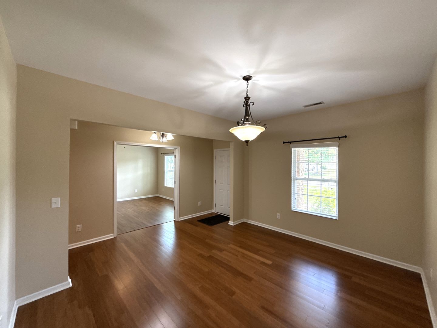 Spacious Home in Creekshire Village! – photo 2