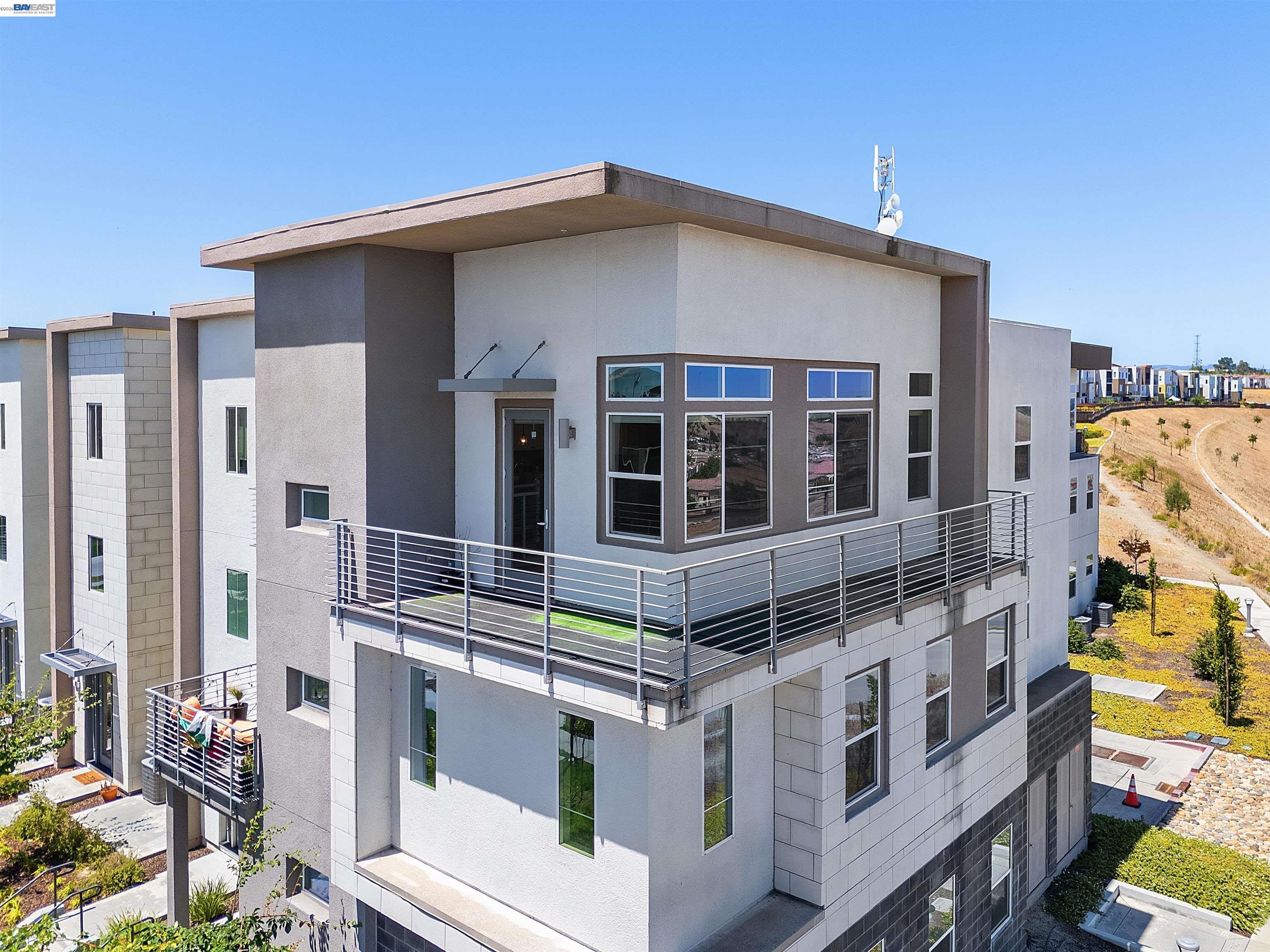 151 Manly Terrace – photo 3