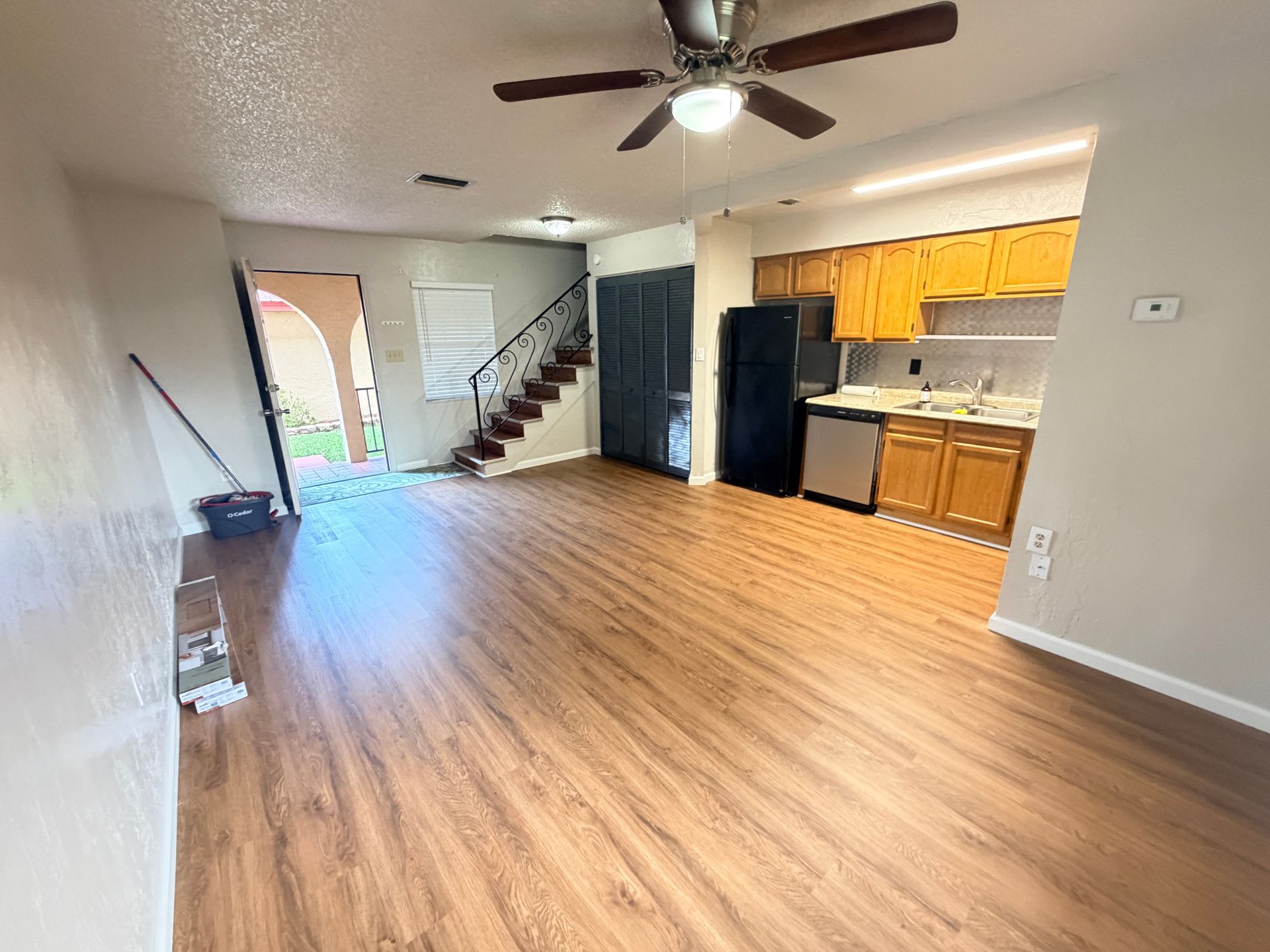 Updated 2-Bedroom Apartment – photo 3