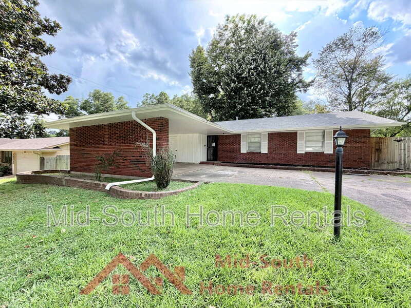 3831 Hermitage Drive – photo 1