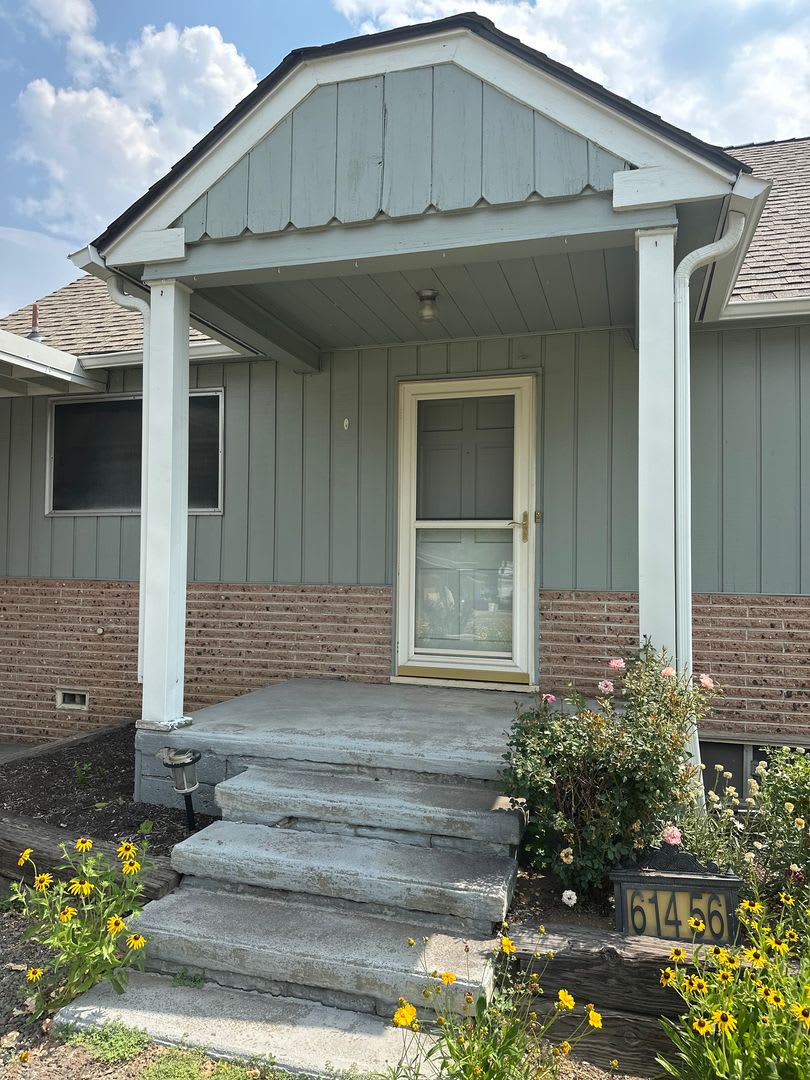 Charming South Bend Home full of Character! RV Parking! – photo 4