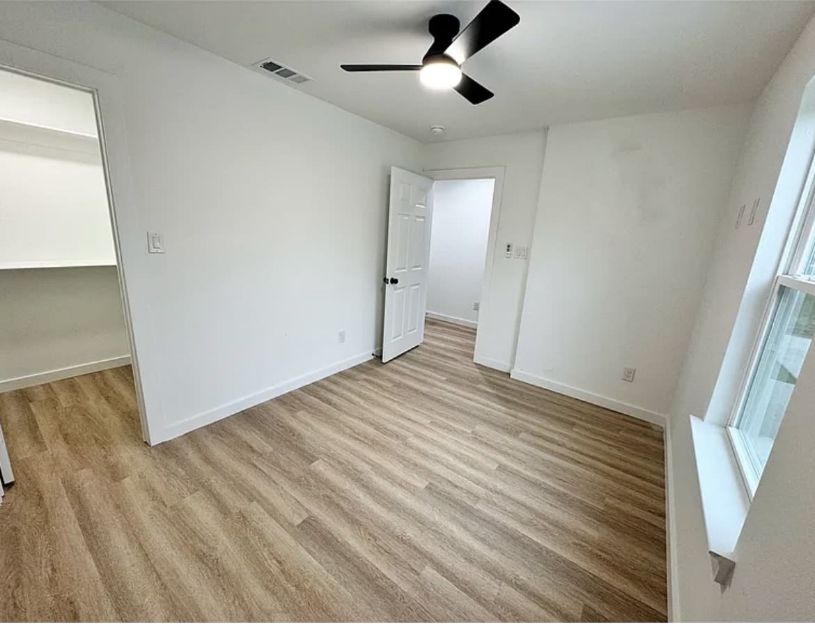 2910 Bourland Street – photo 3