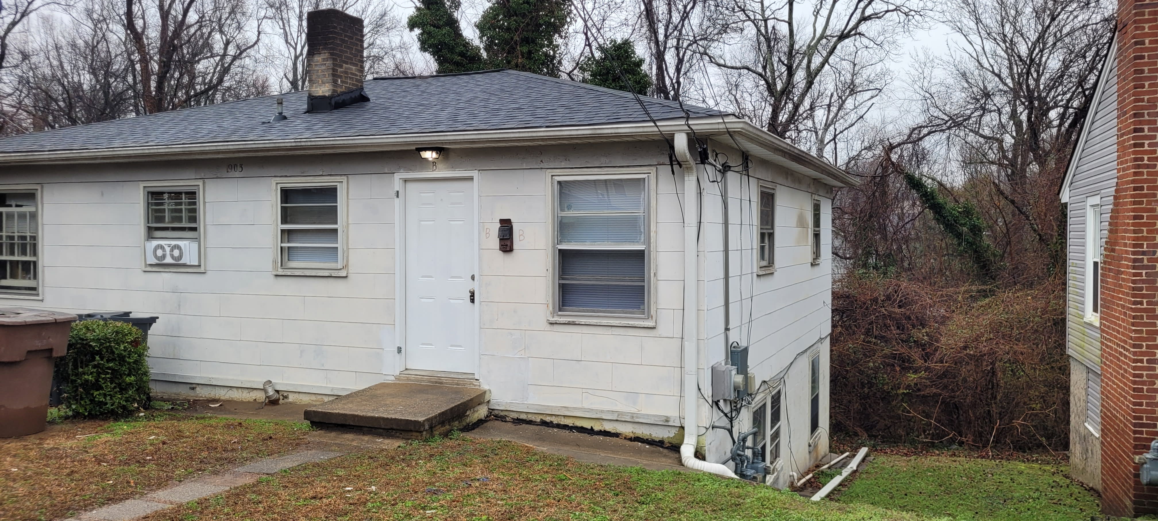903 Martin St – photo 2