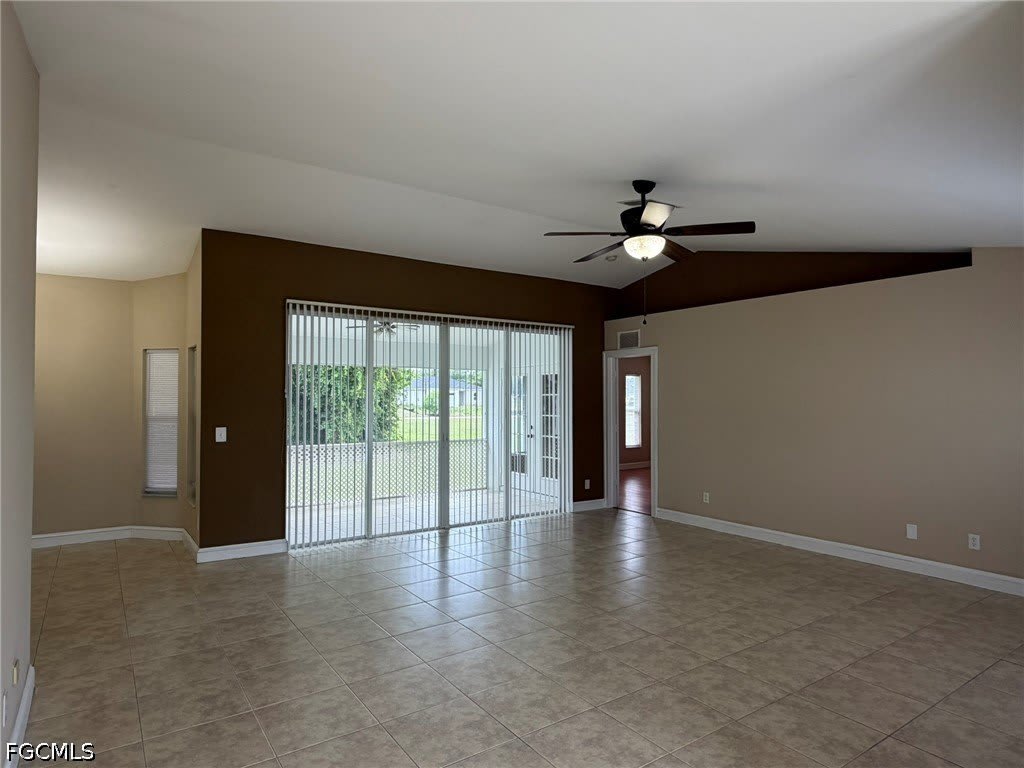 3404 NE 9th Avenue – photo 3
