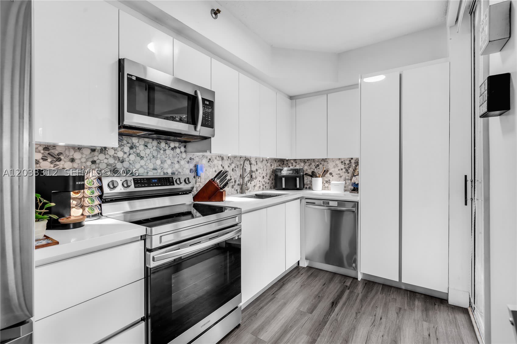 1834 Brickell Ave – photo 4
