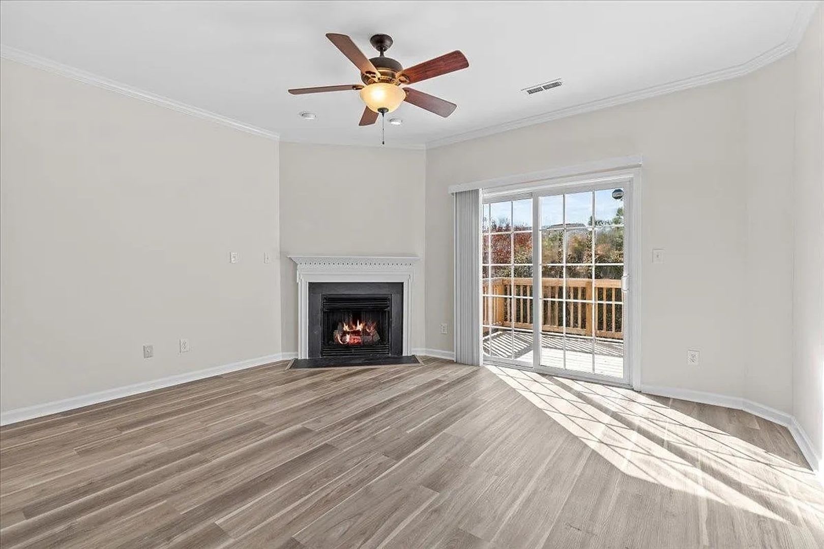 Spacious 3-Bedroom Townhome in Ganyard Farm – photo 5