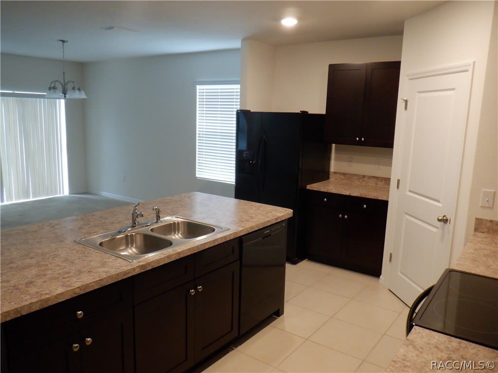350 W Runyon Loop – photo 2