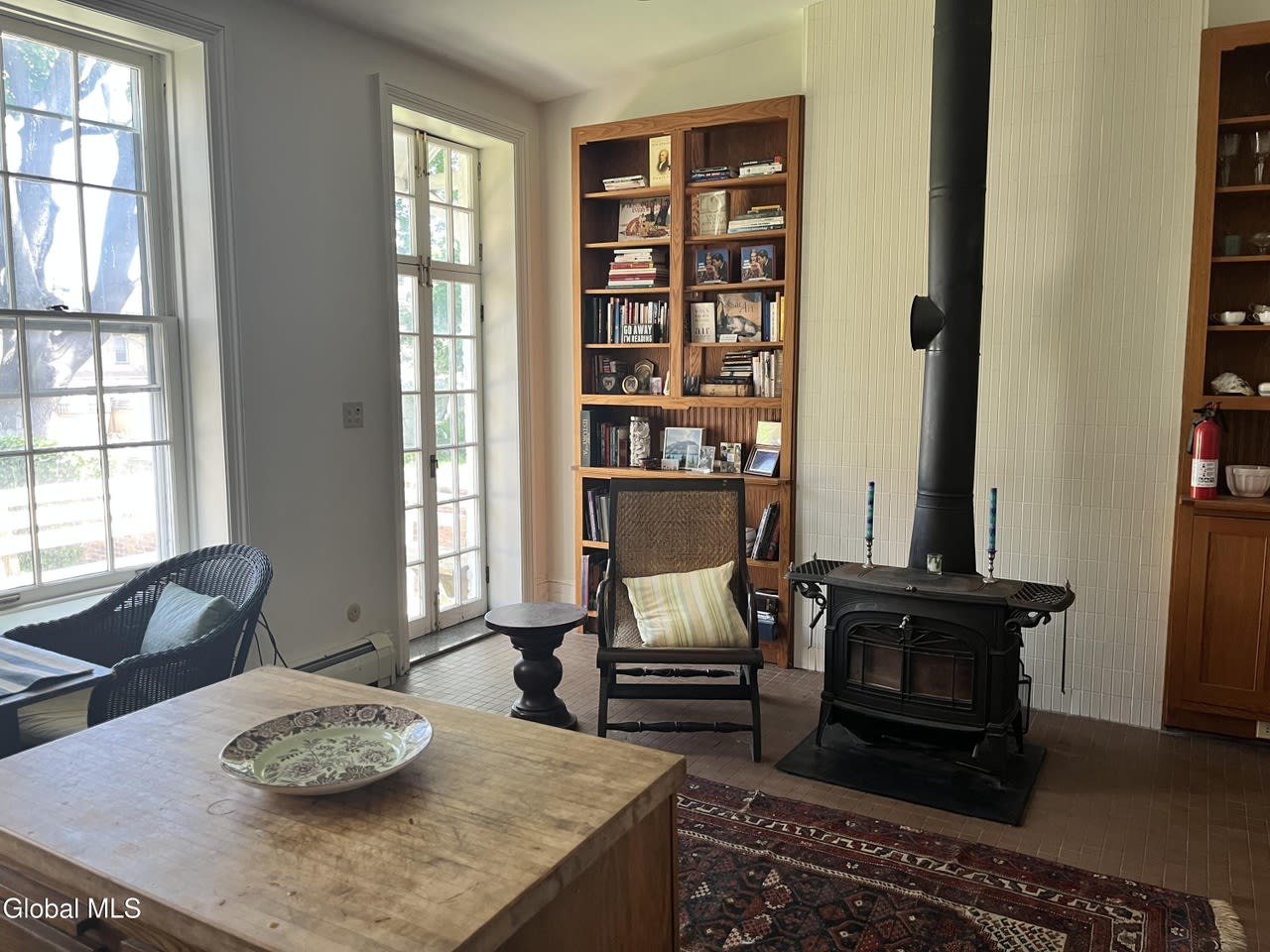 375 Hudson Ave – photo 4
