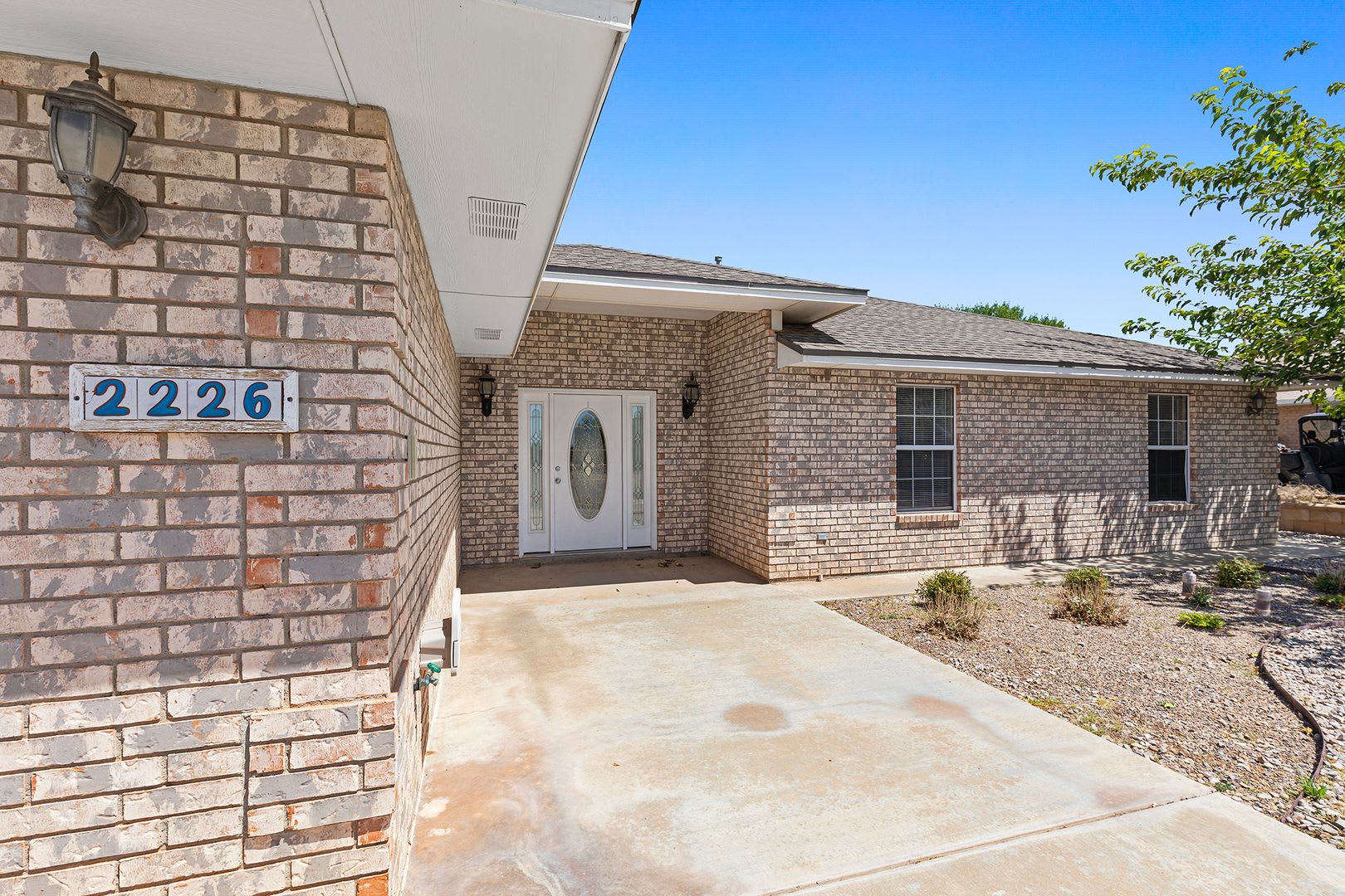 Roomy 4 Bedroom Home near Golf Course – photo 2
