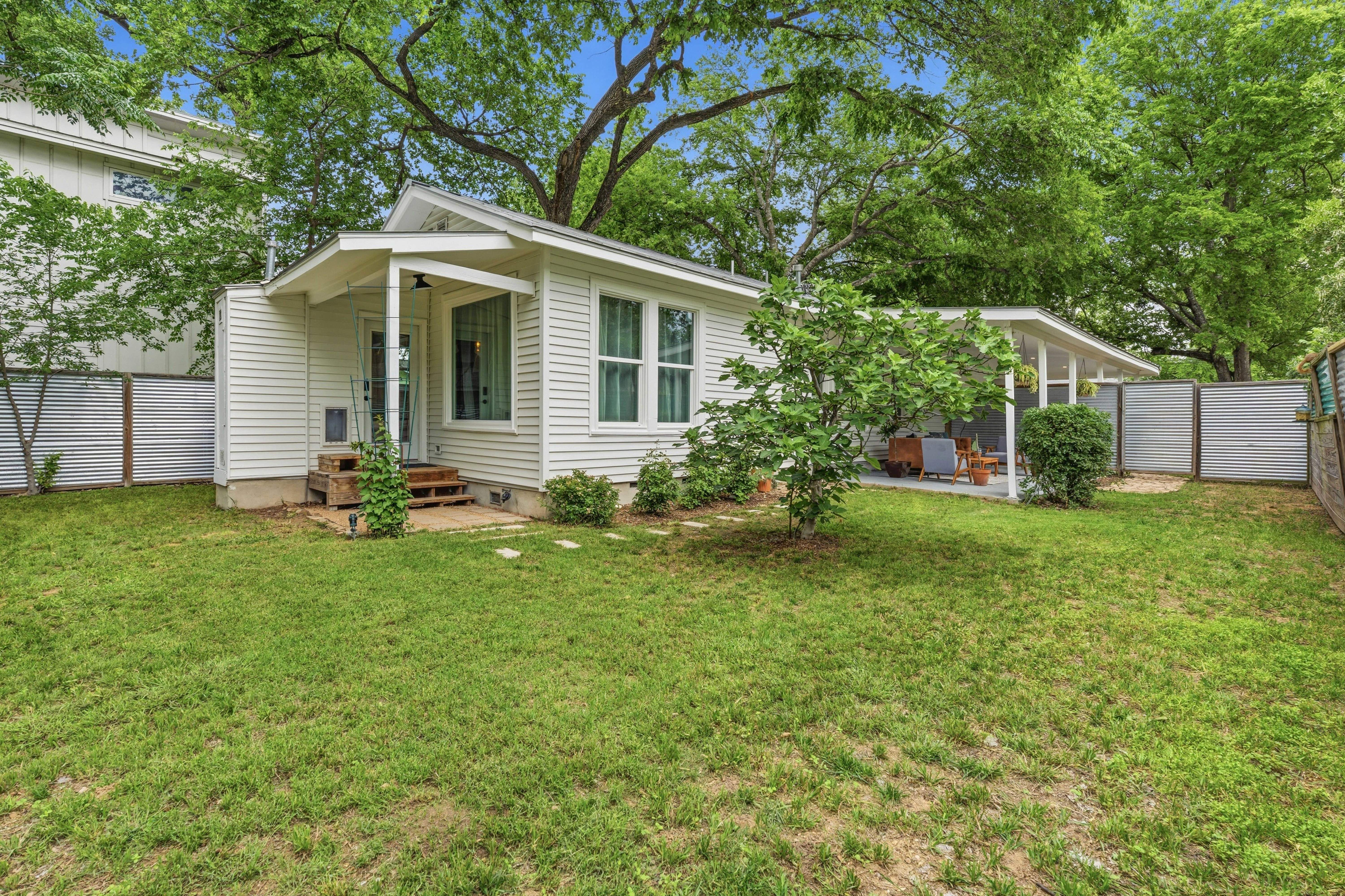 1122 Gunter Street – photo 4
