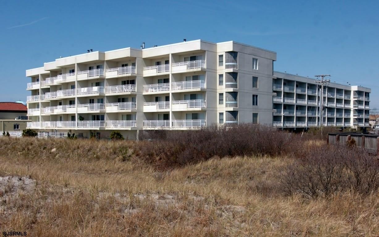 600 W Brigantine Ave – photo 1