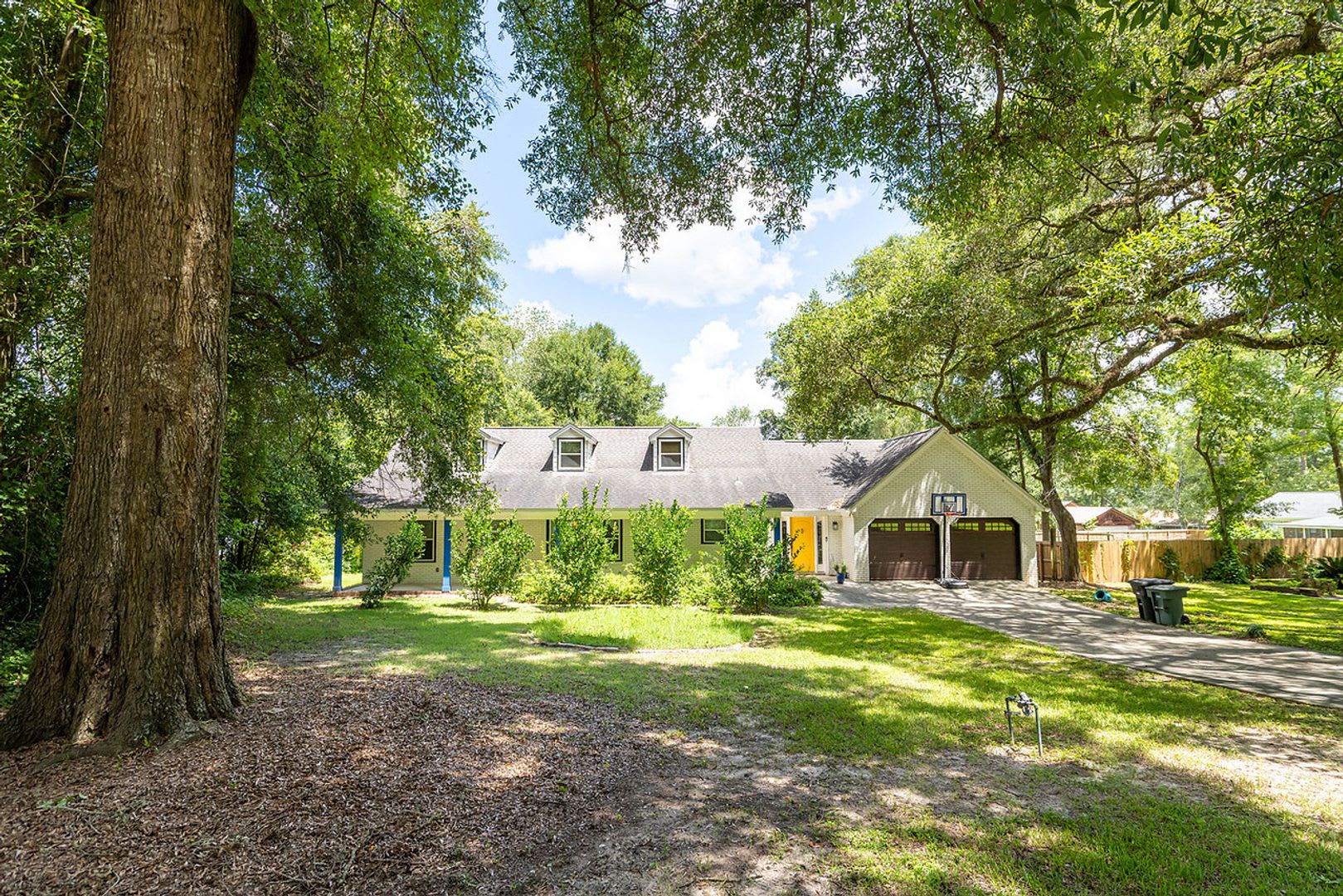 5 Bed / 4 Bath w/POOL & 2 Master Suites in Killearn! – photo 2