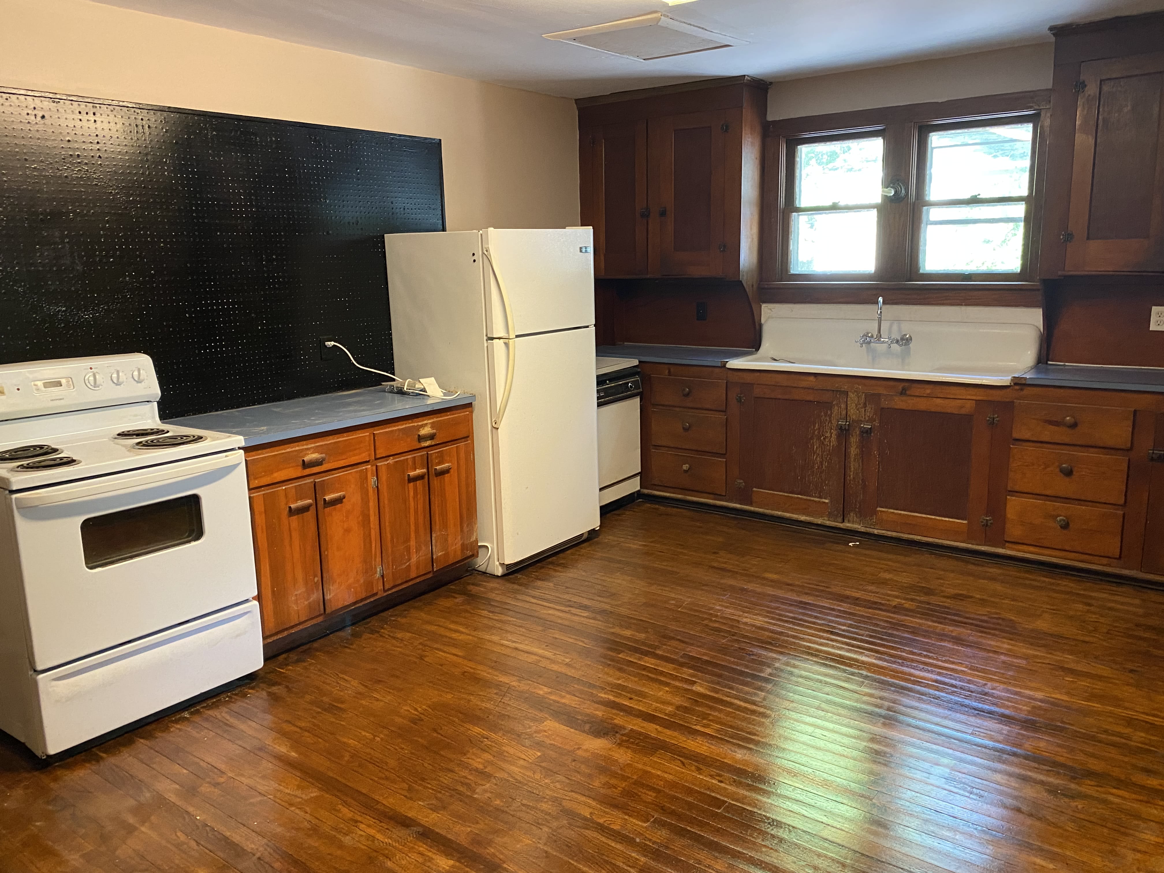 828 Elmwood Street – photo 3