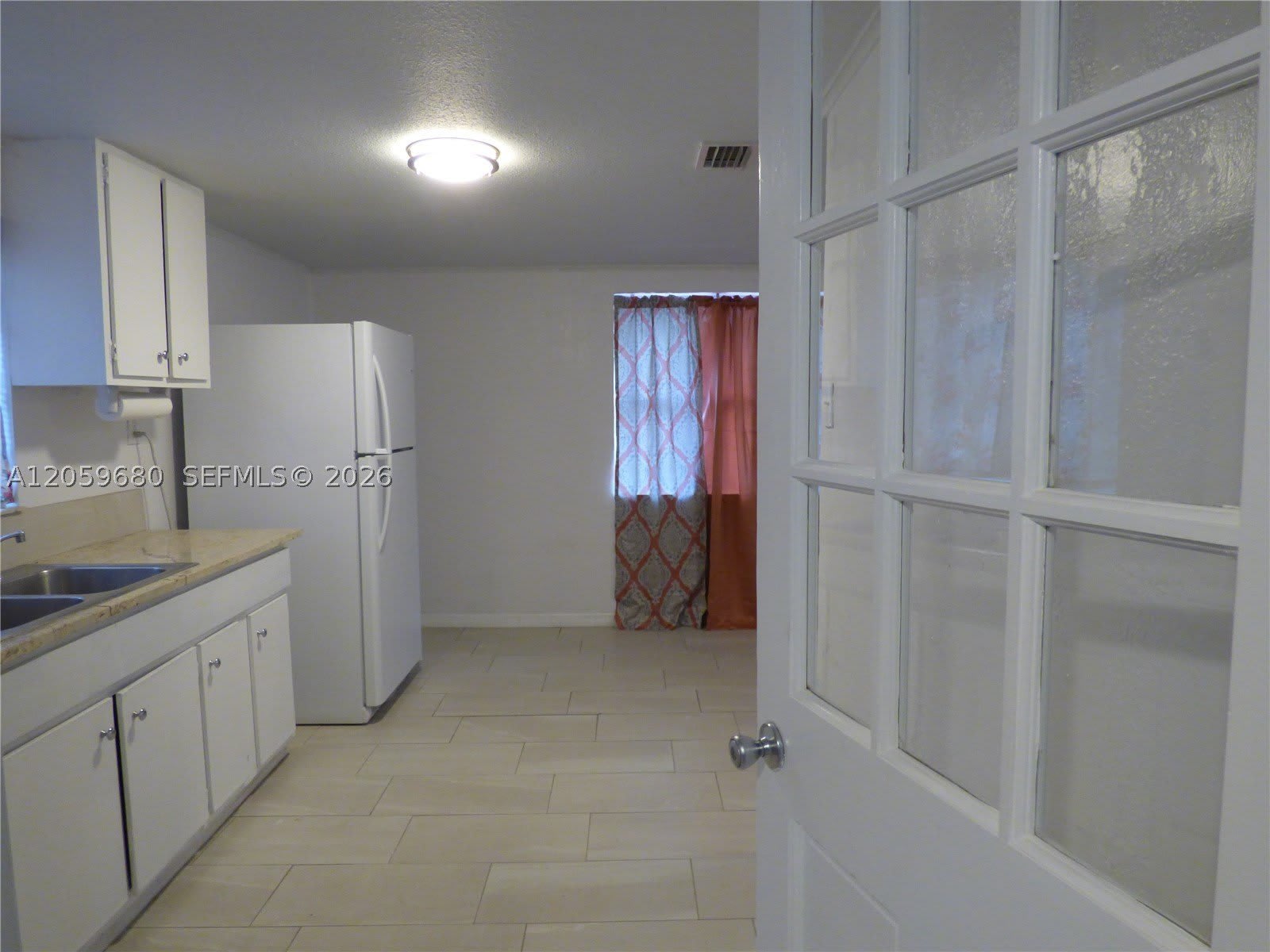 1135 E Voorhis Avenue – photo 5