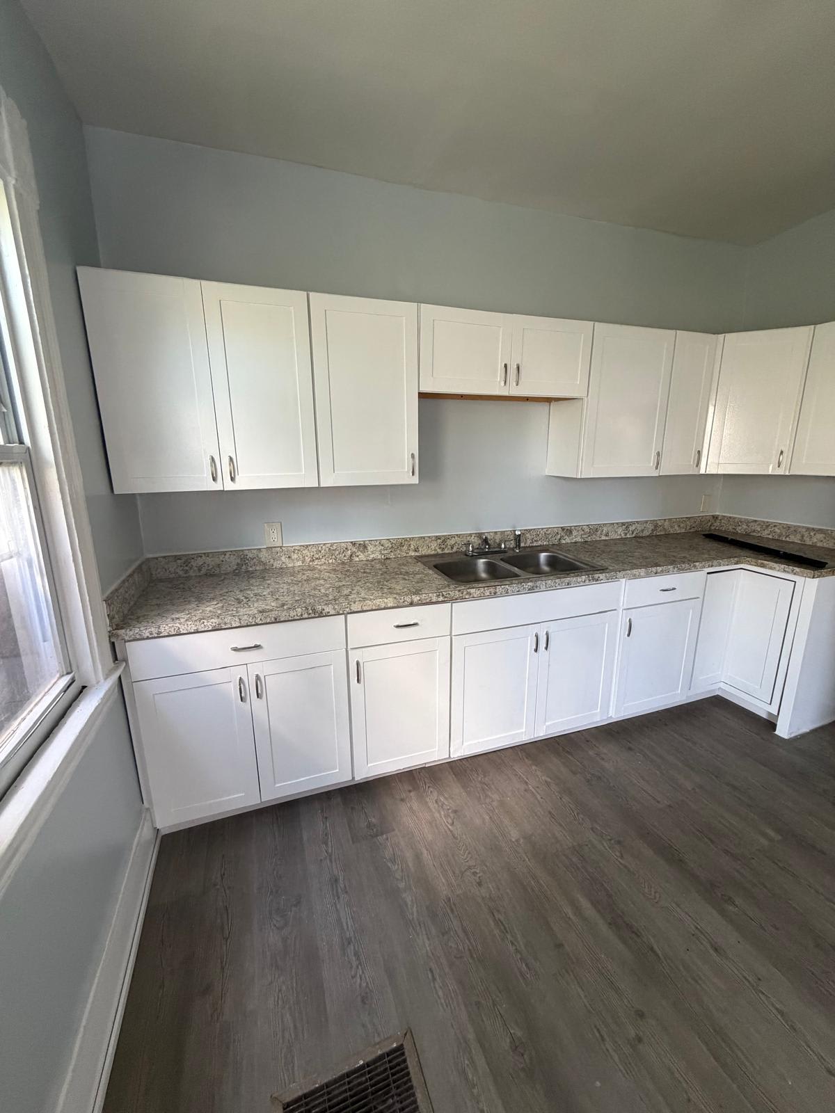1507 North Salina Street – photo 2