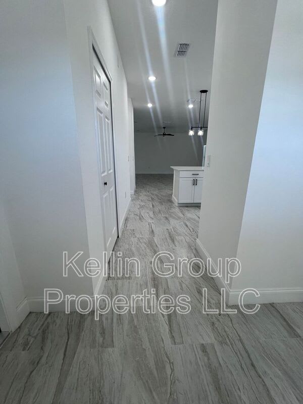 2281 Whitley Ln – photo 3