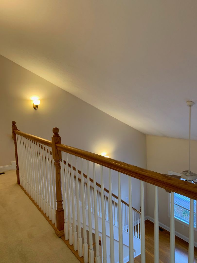 3 Bedroom 2 Bath Townhouse with 2 Car Garage – photo 2