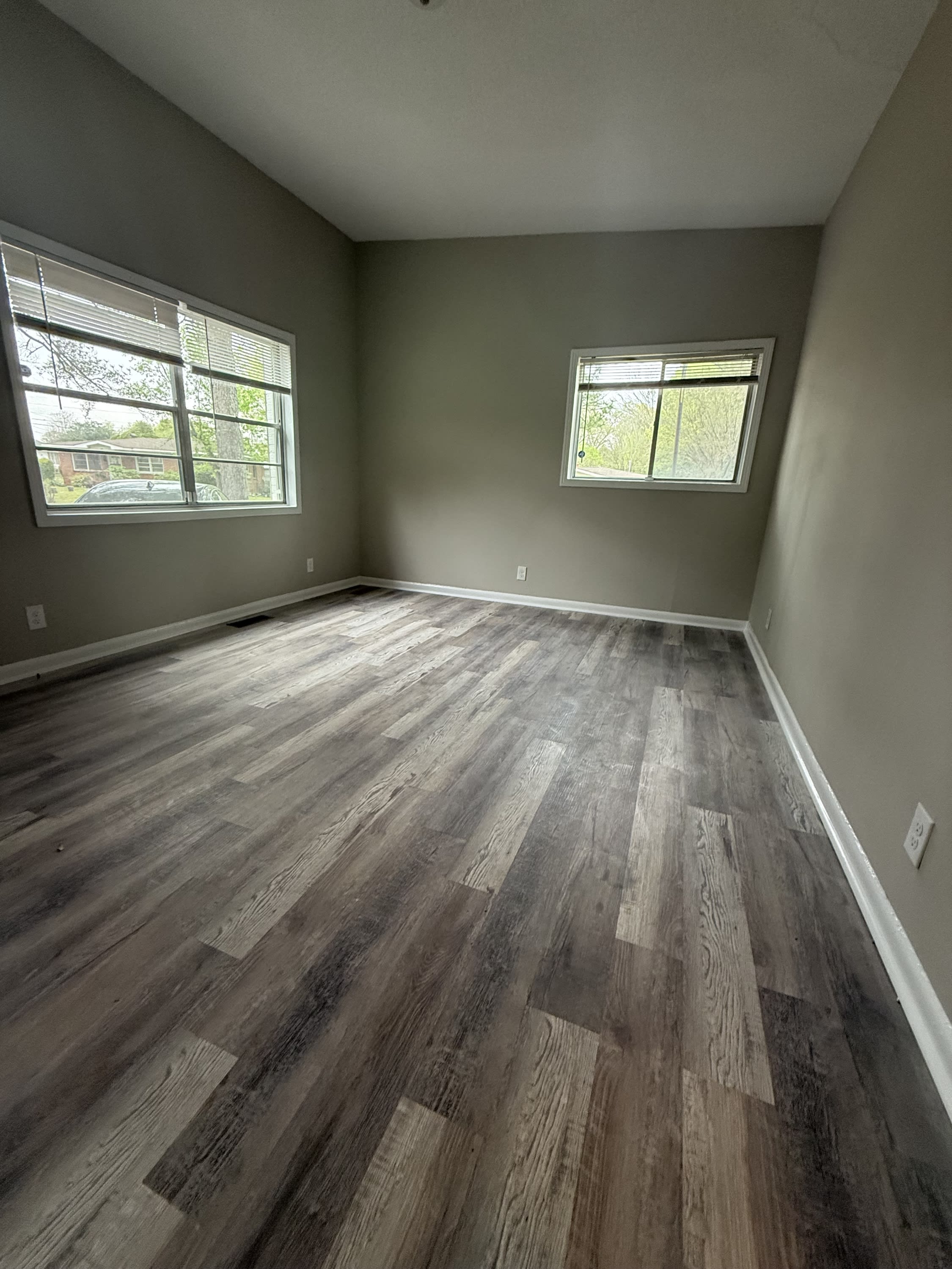 913 Daniel Circle – photo 2