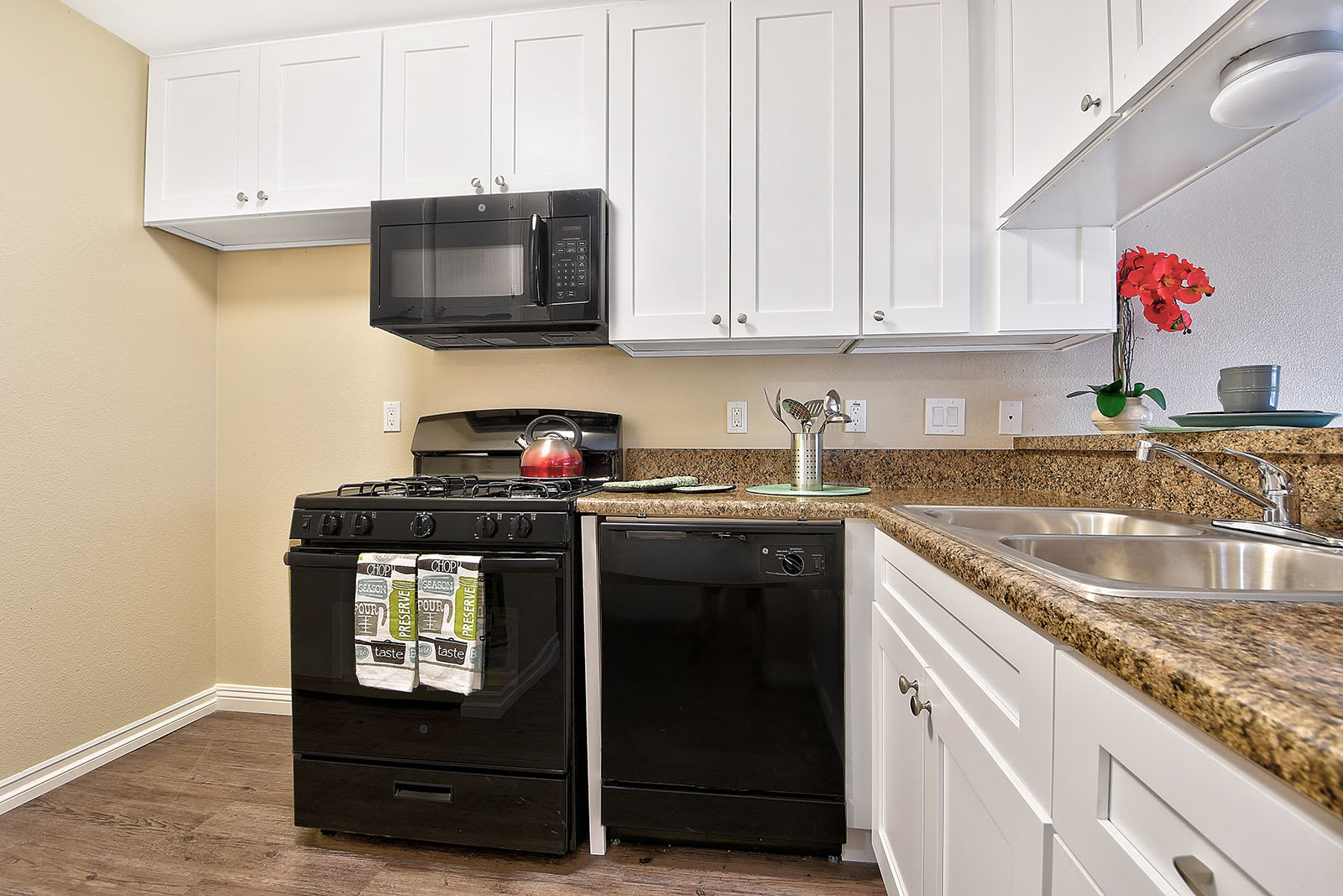 House For Rent – photo 4