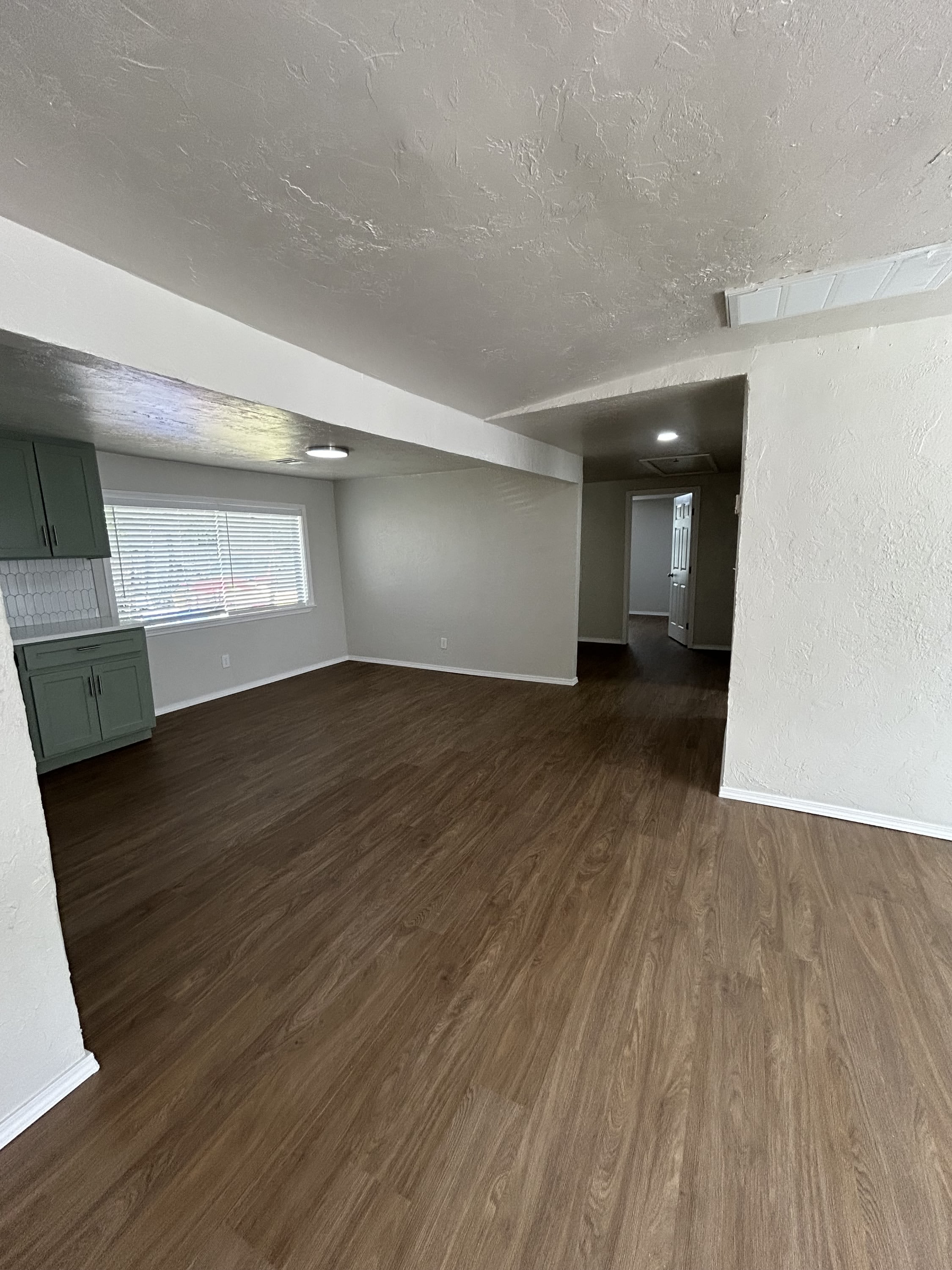711 1/2 West Hill Street – photo 2