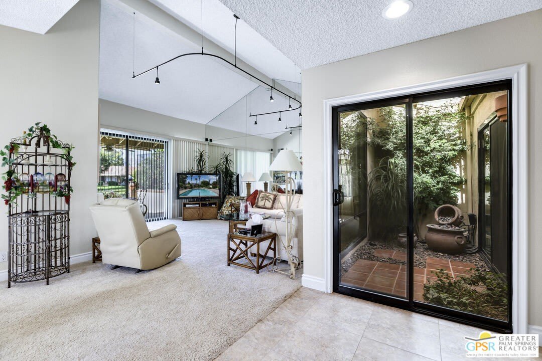 223 SERENA Dr – photo 4