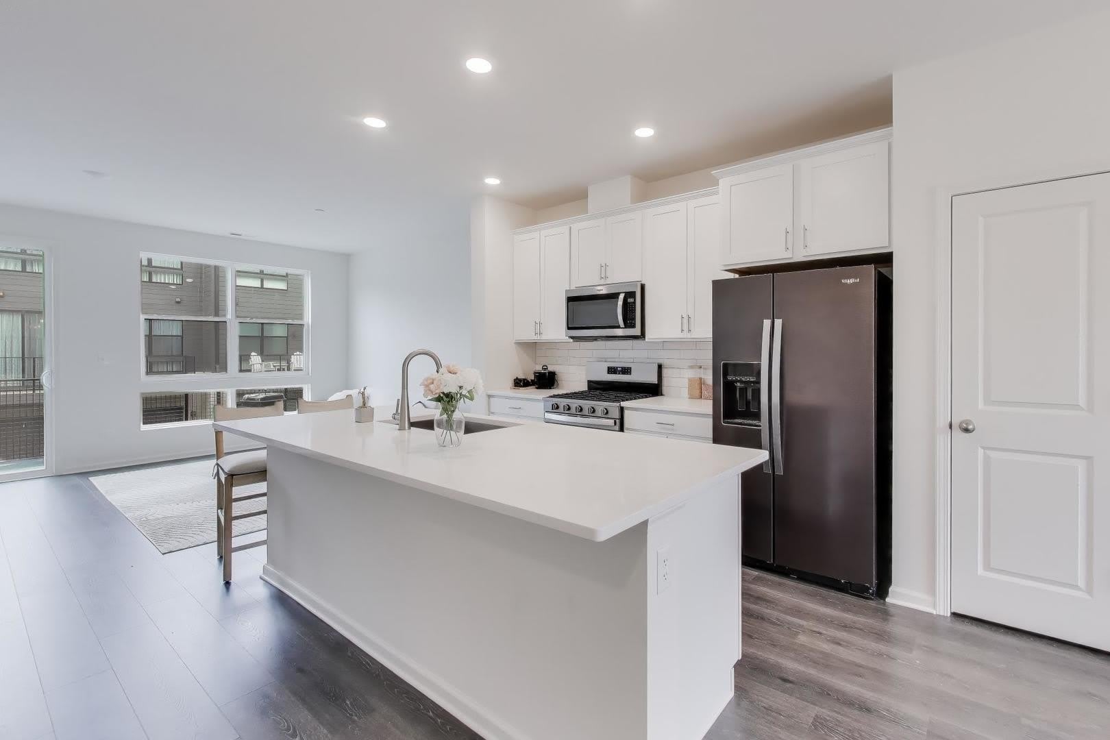 2251 Venture Drive – photo 2