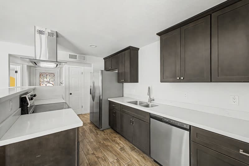 13608 N 41St Place – photo 2