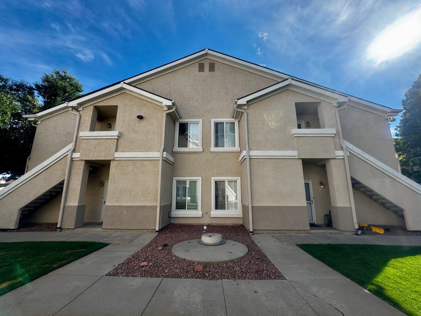 2 Bedroom Condo in gated community – photo 1