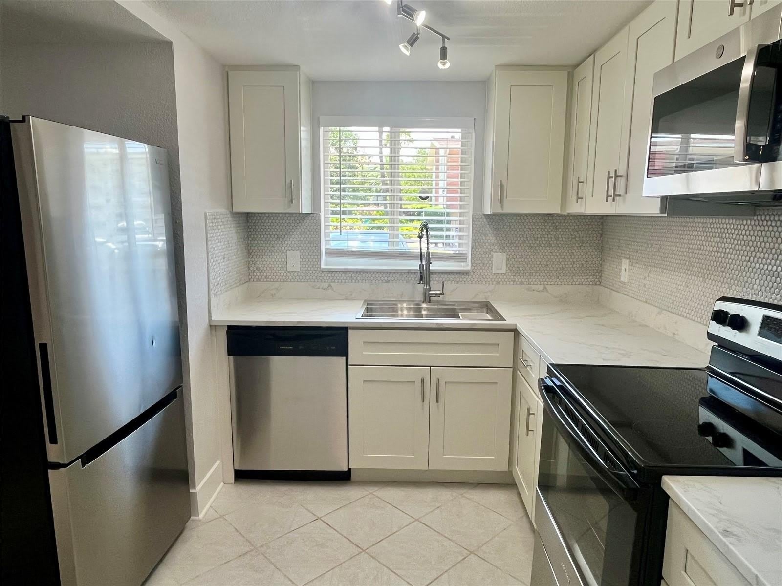 4550 OVERLOOK Drive NE – photo 3