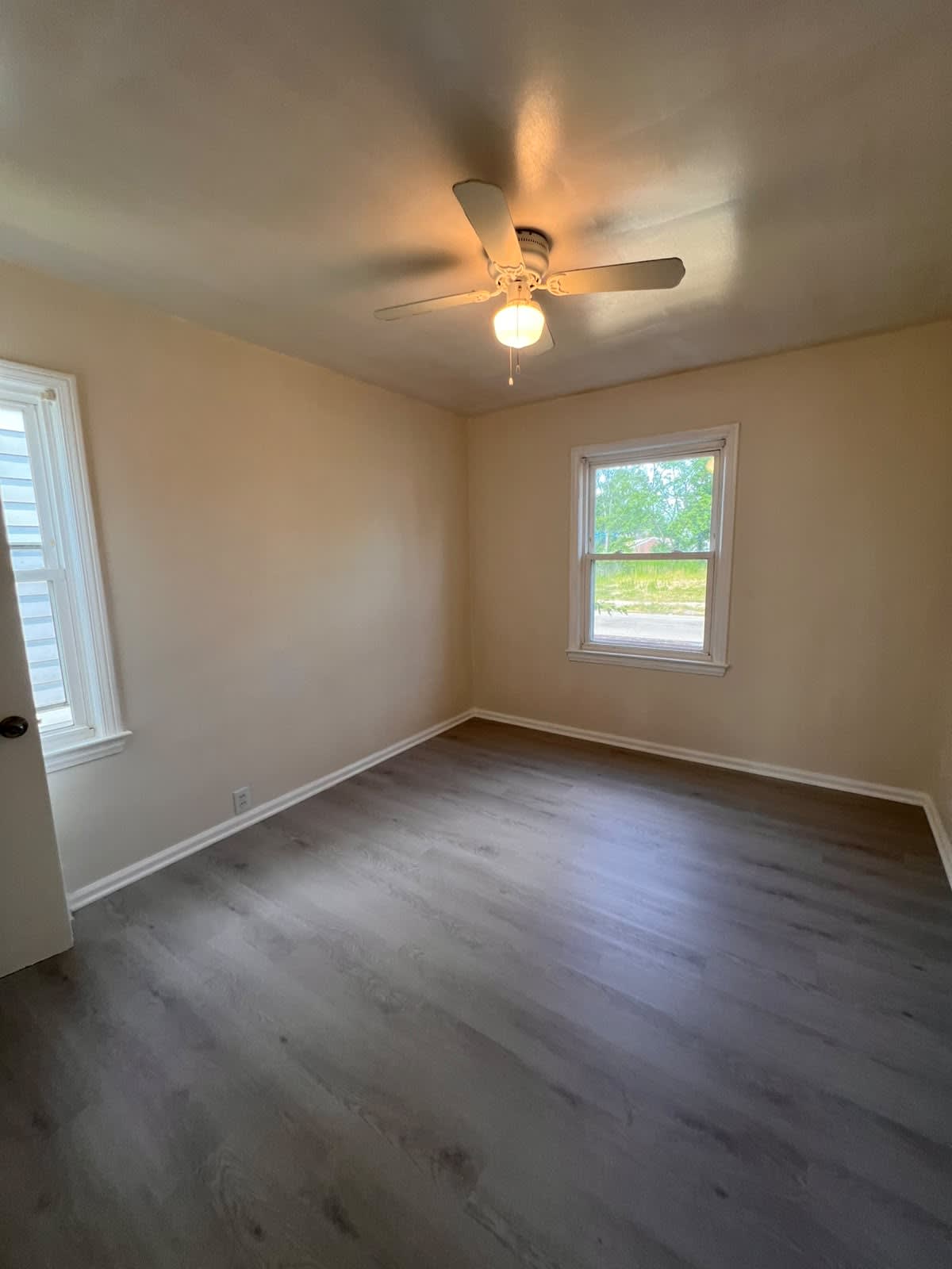 18433 Conley Street – photo 5