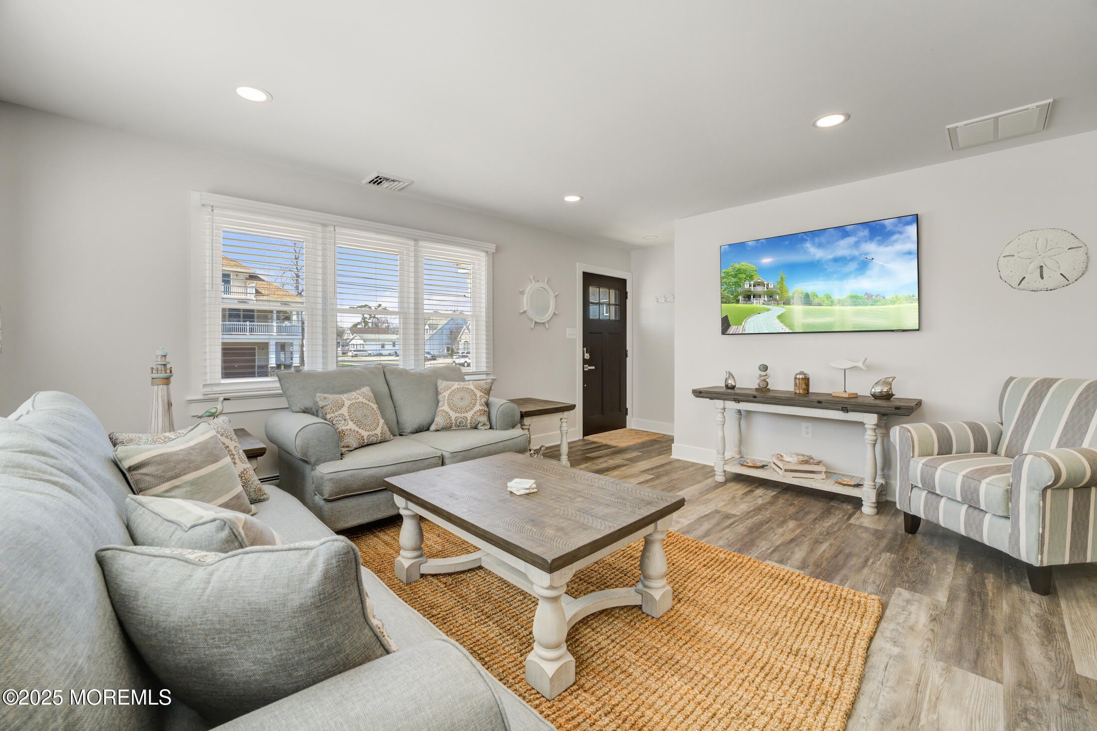 307 Asbury Avenue – photo 3
