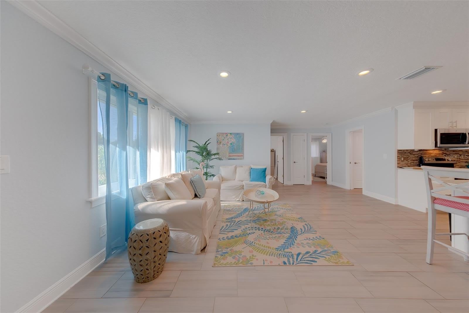 196 Overbrook Drive E – photo 4