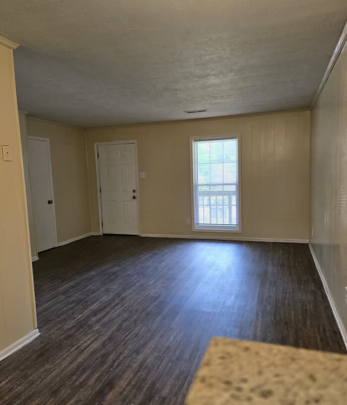 6104 Oakwood Circle Southwest – photo 5