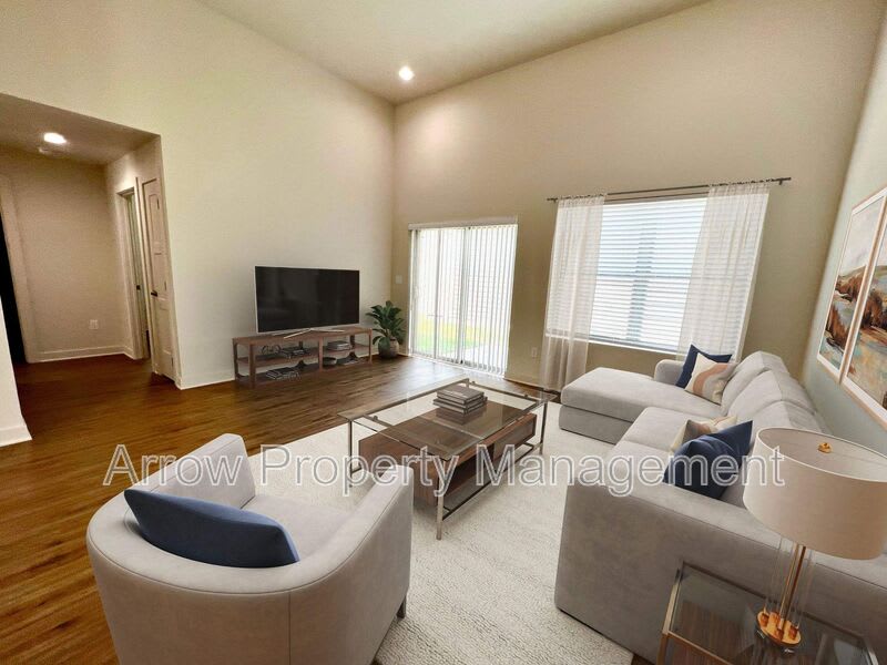 1067 North Claude Road – photo 5