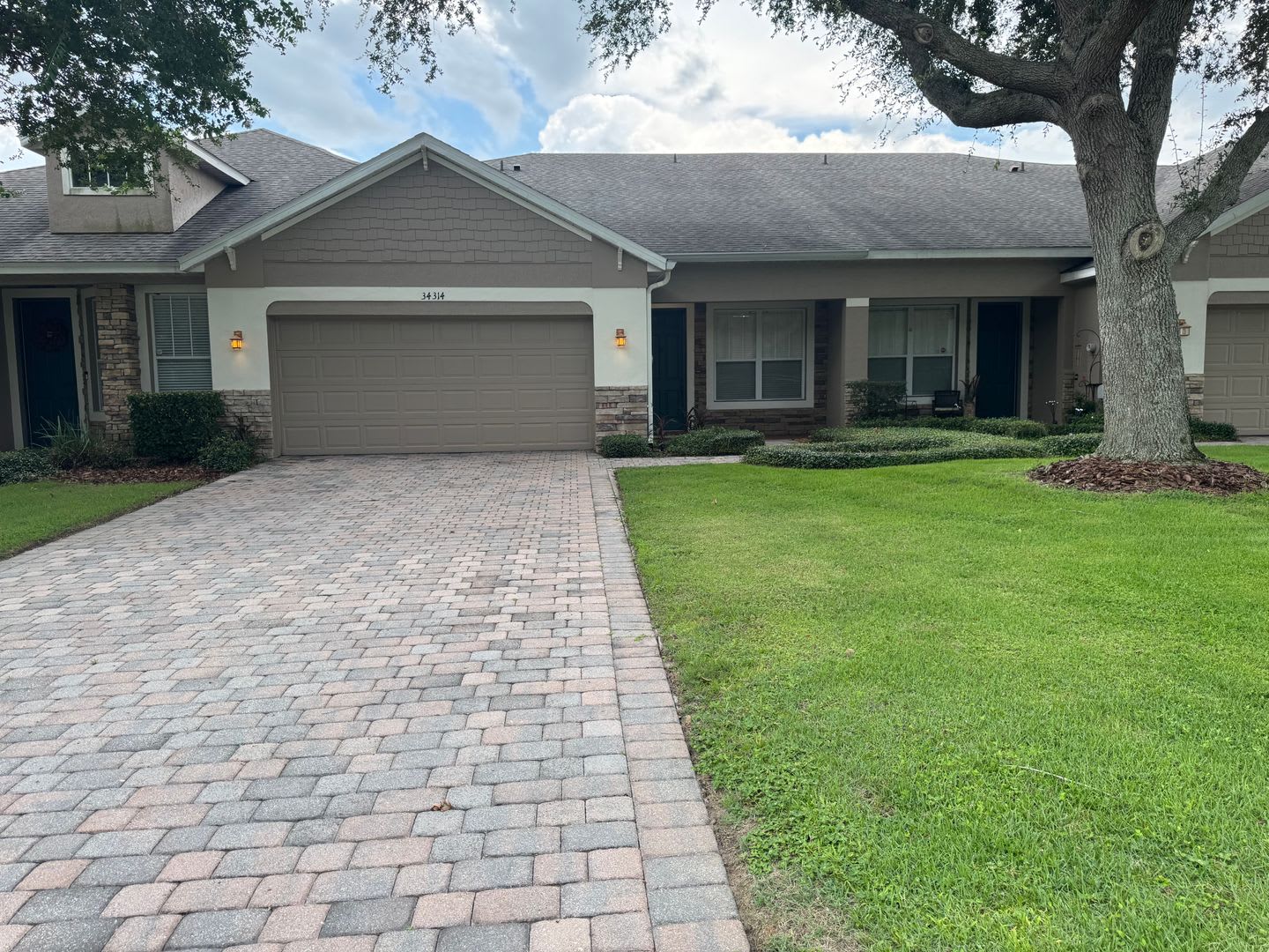 Beautiful Townhome Located In Sorrento Springs – photo 1