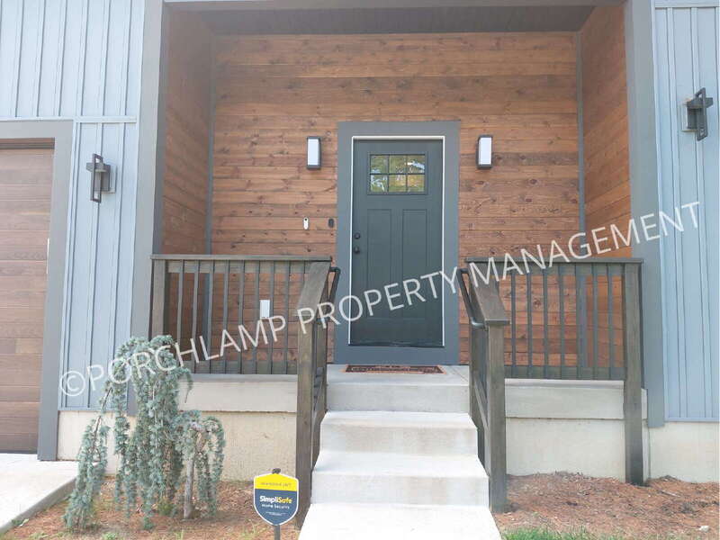1034 Arlington Avenue – photo 3