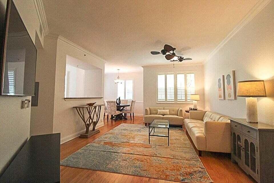 11018 Legacy Drive – photo 2
