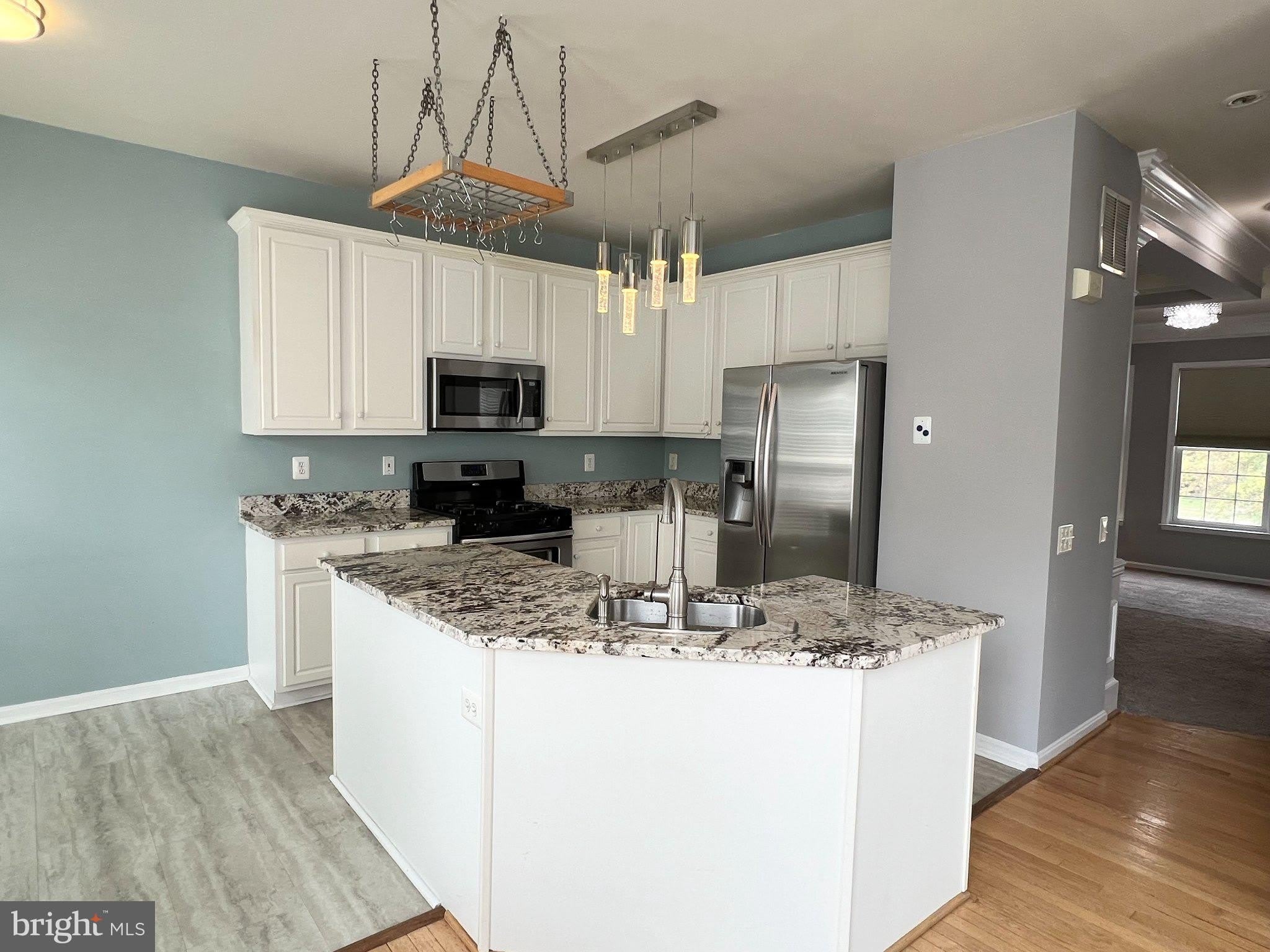 22464 Maison Carree Square – photo 2