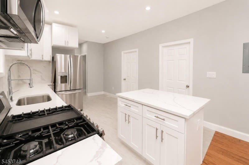 734 Summer Ave First Floor – photo 4