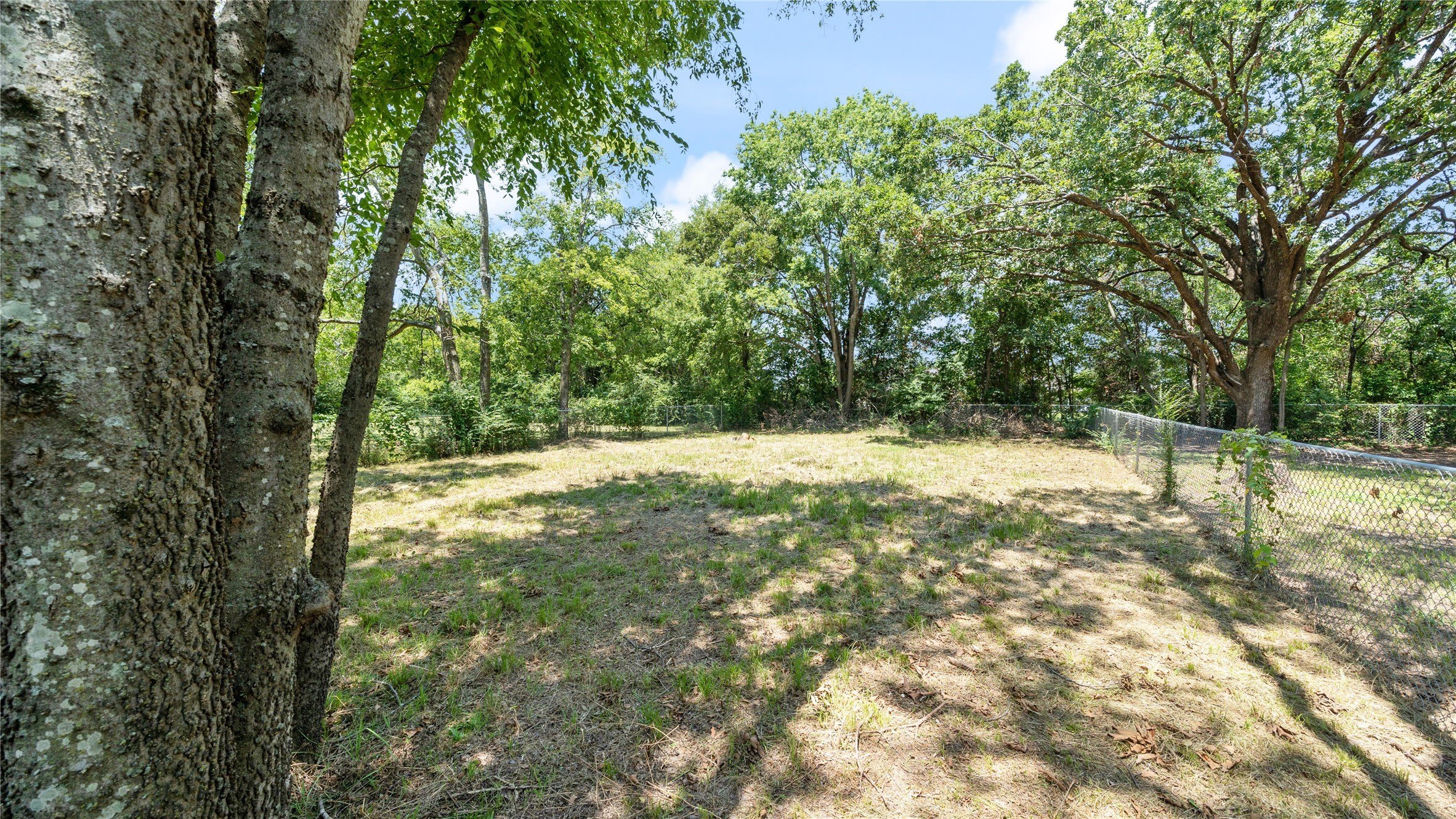 1475 S Buffalo – photo 3